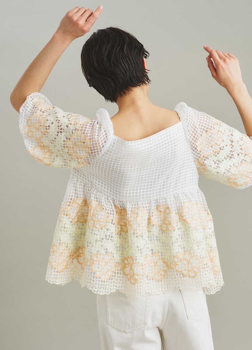透感方格刺繡裝飾上衣