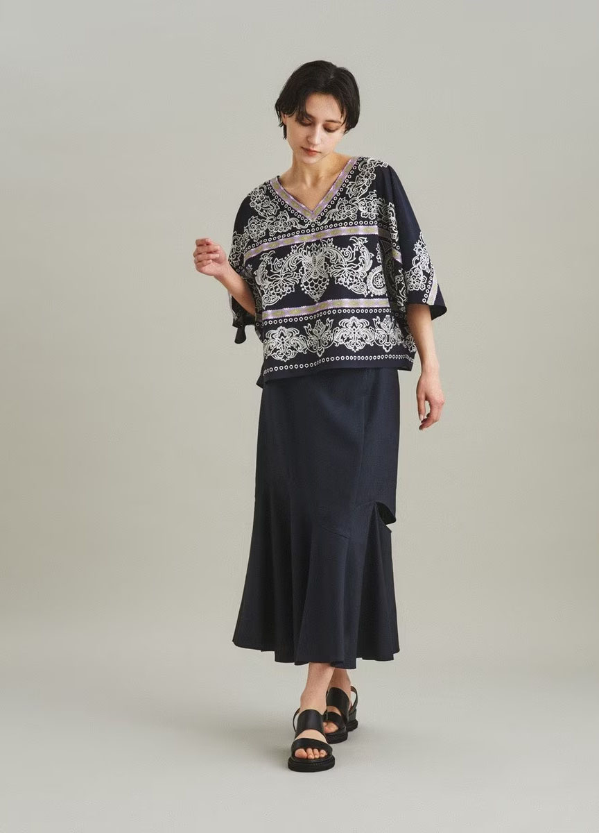 民族風刺繡斗篷上衣
