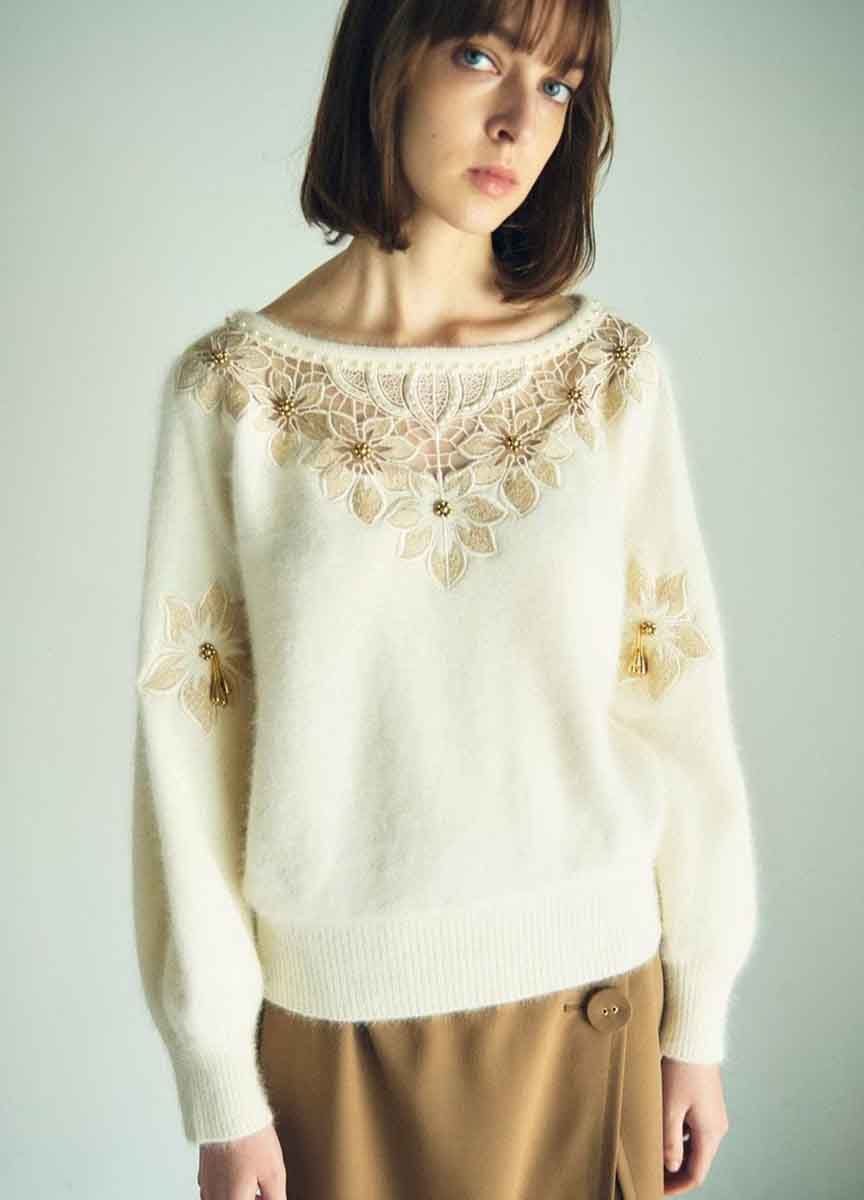 花朵刺繡蕾絲毛衣