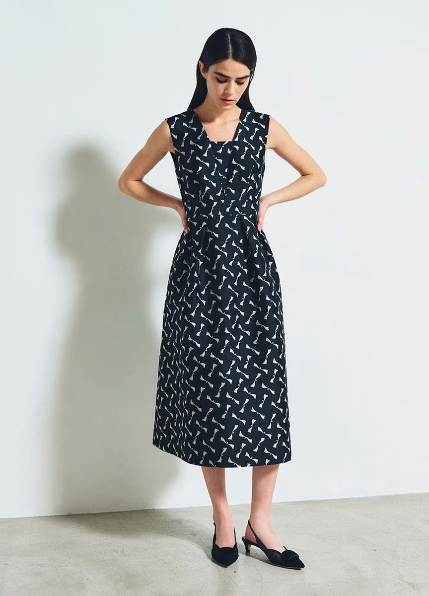 【預購商品】Class系列方領緞帶印花洋裝